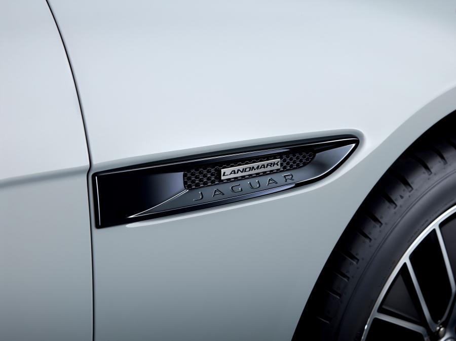 Детали экстерьера Jaguar XE Landmark Edition 2018 года  (WW) (фото 3 из 8)